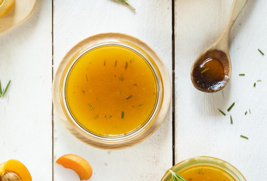 Allerfeinste Aprikosenkonfitüre mit Rosmarin