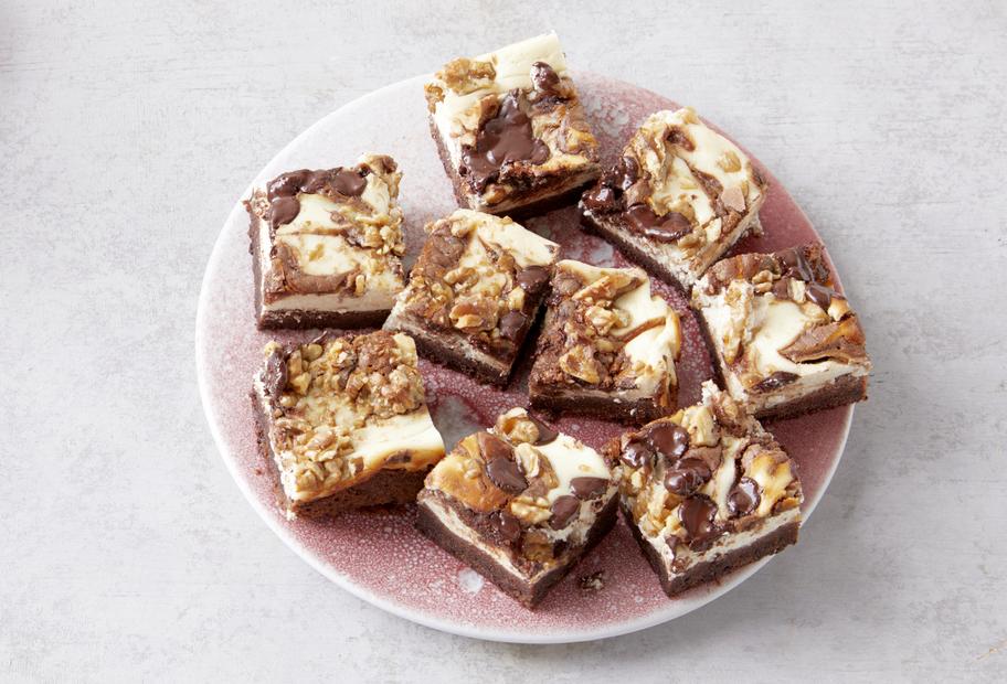 Brownie Cheesecake mit Nüssen