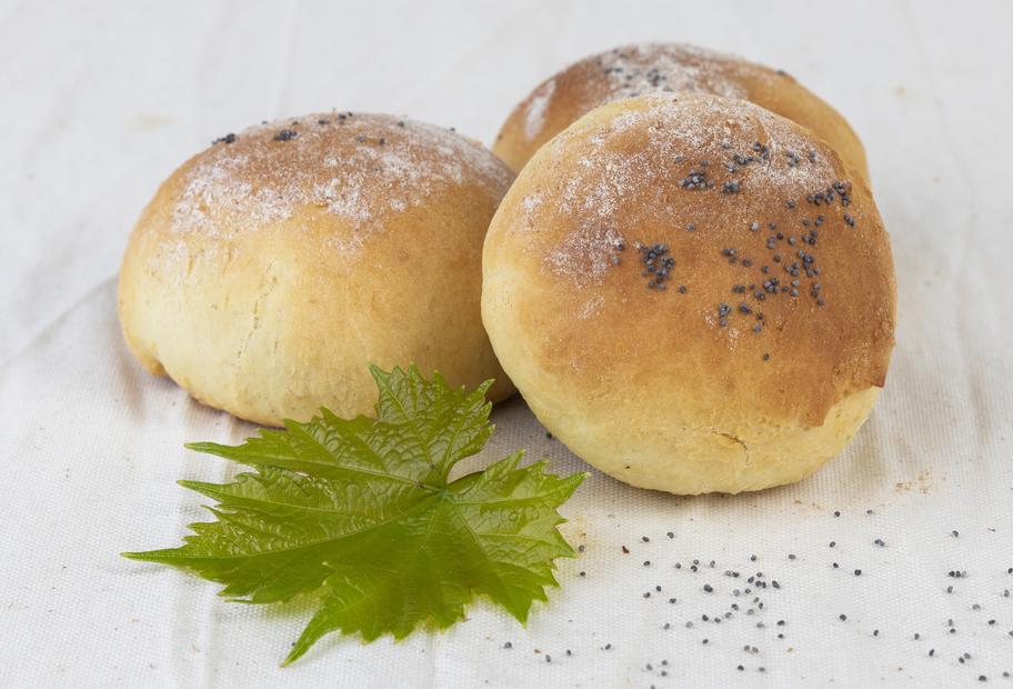 Luftige Hefe-Mohn-Krapfen