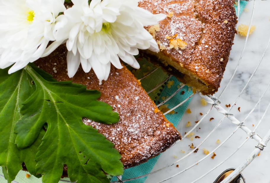 Veganer Kirschkuchen mit Mandeln