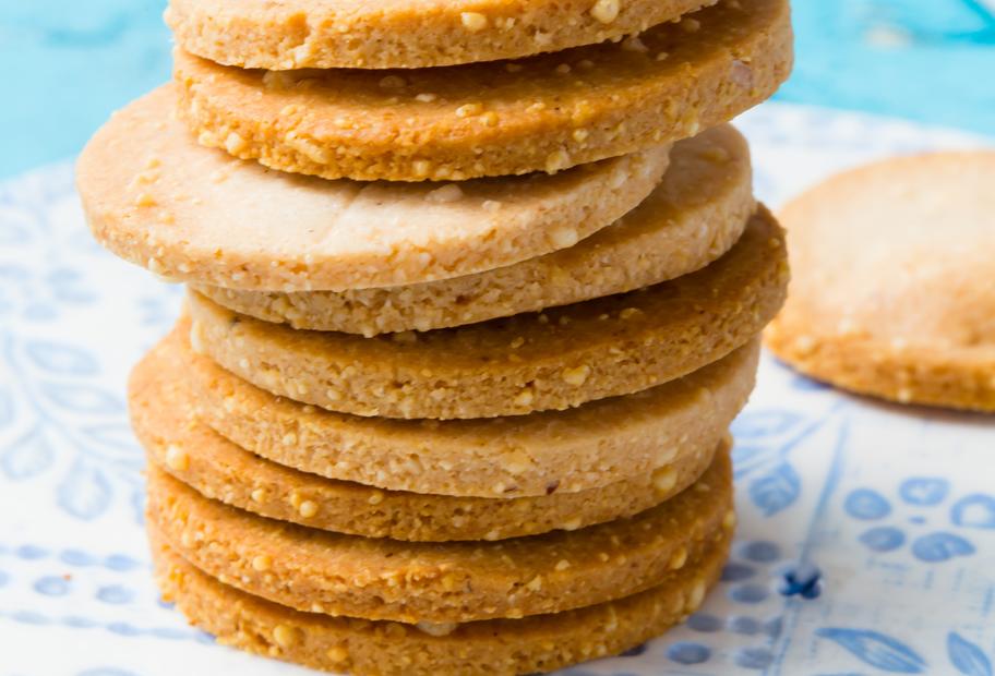 Mandel-Parmesan-Cracker