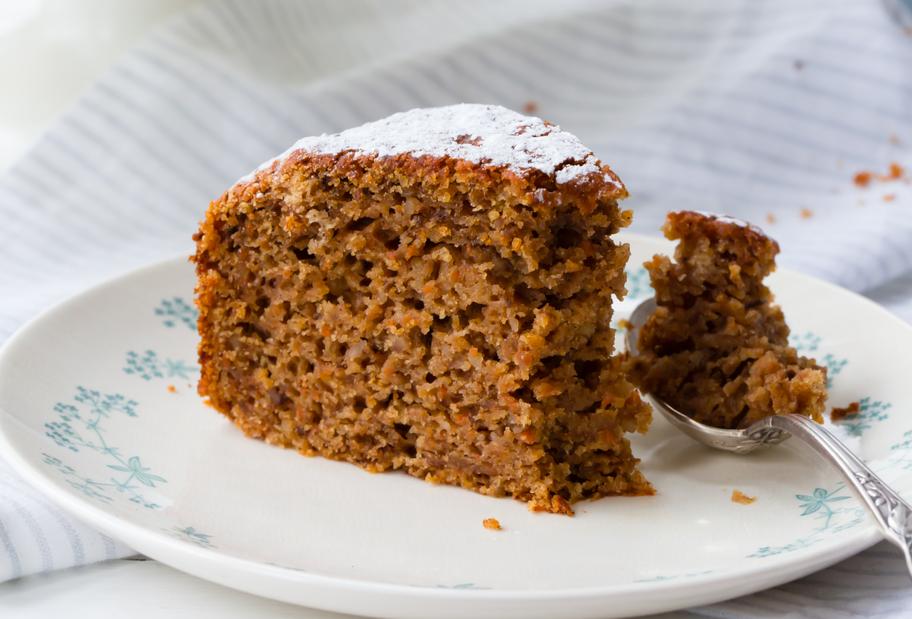 Weihnachtlicher Karottenkuchen