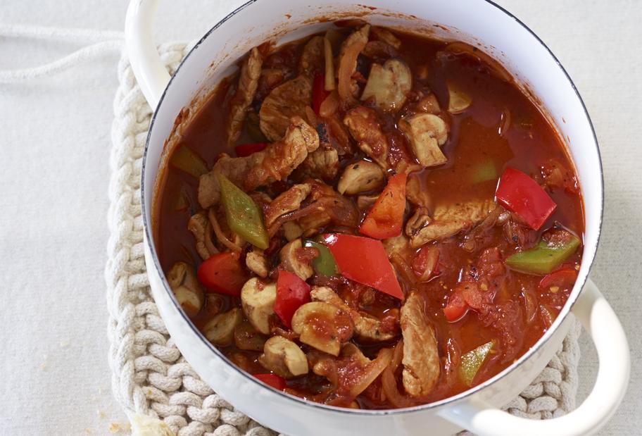 Bunter Schnitzeltopf