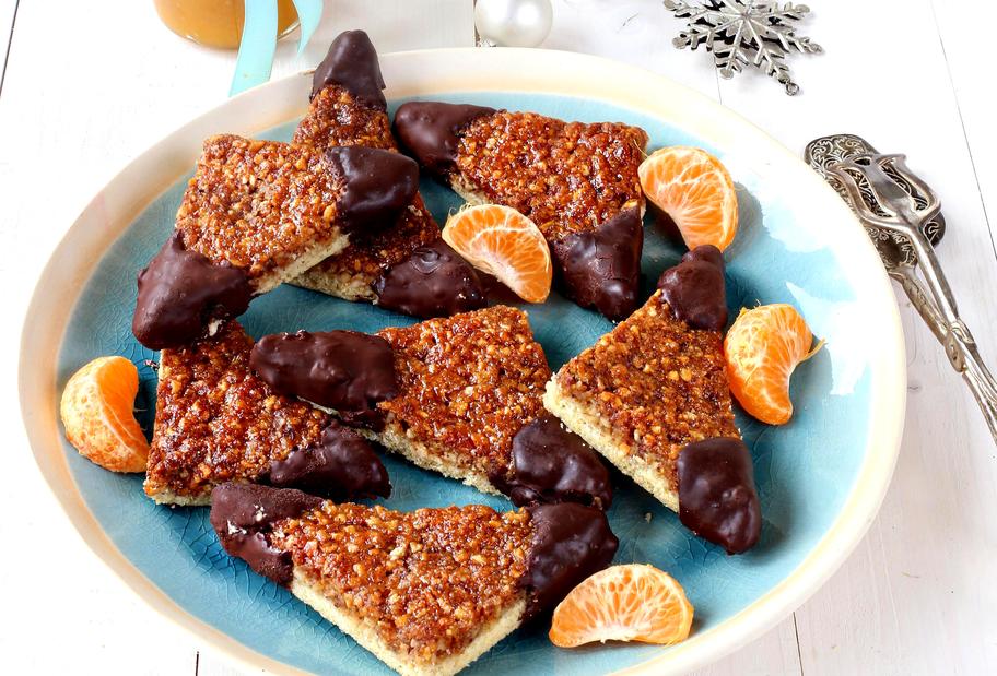 Nussecken mit Marmelade