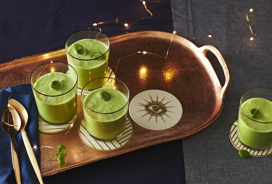 Kalte Erbsen-Basilikum-Suppe