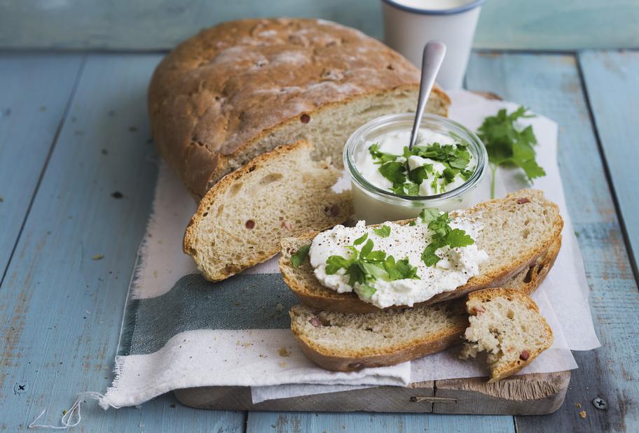 Kartoffelbrot mit Speck