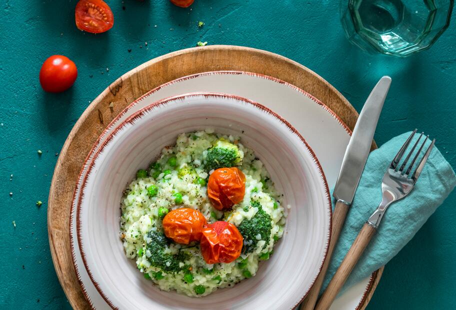 Risotto mit Brokkoli, Erbsen und Tomaten aus dem Varoma®