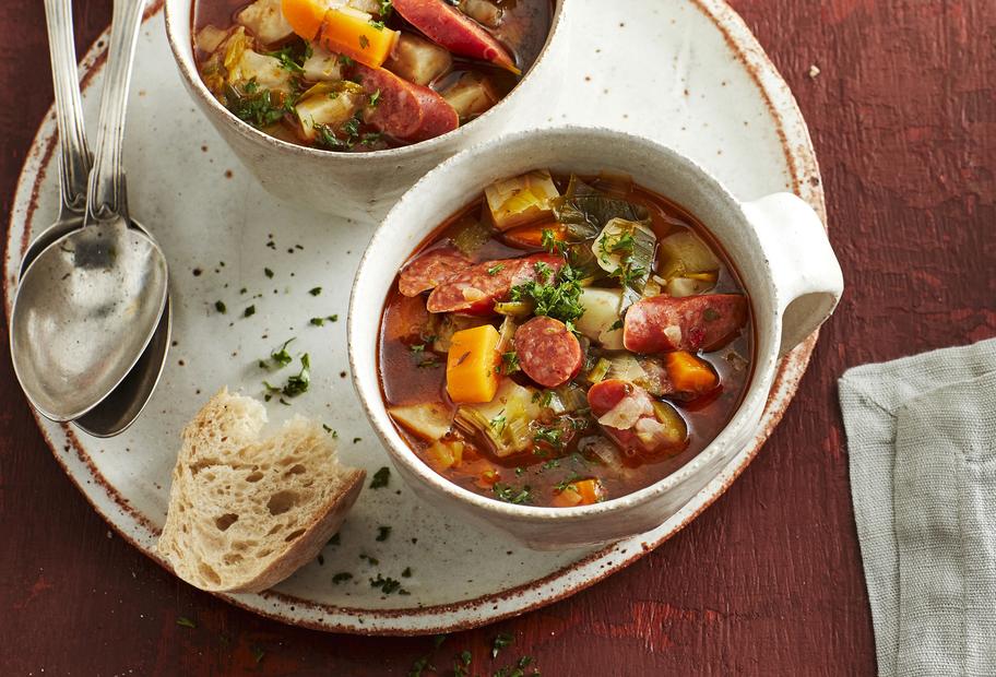 Kartoffel-Möhren-Eintopf mit Debreziner