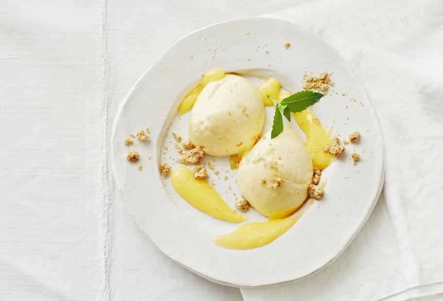 Sommerliche Mango-Joghurt-Mousse