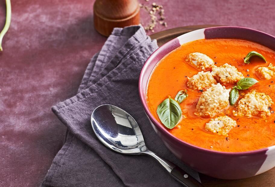 Tomatensuppe mit Sesam-Hähnchen aus dem Varoma&reg;