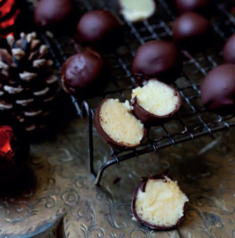Weihnachtliche Marzipantrüffel
