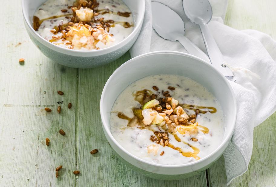 Körnerjoghurt mit regionalen Früchten