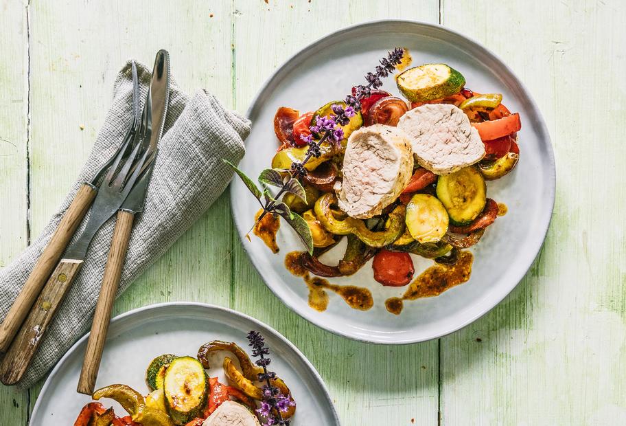Zartes Schweinefilet mit Ofengemüse