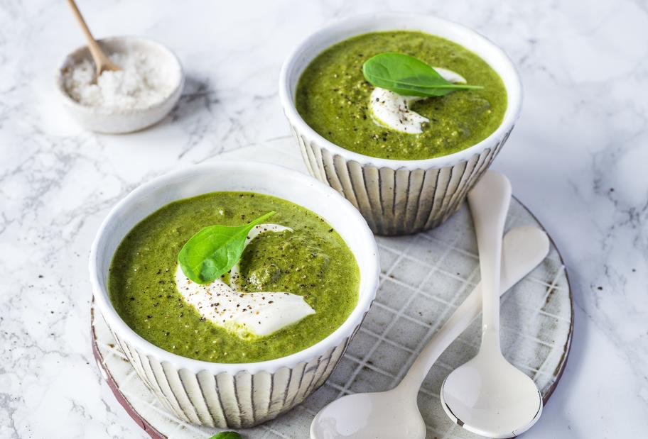 Spinat-Hack-Suppe mit Frischkäse