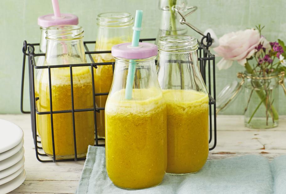 Ananas-Smoothie mit Ingwer für deine Abwehrkräfte