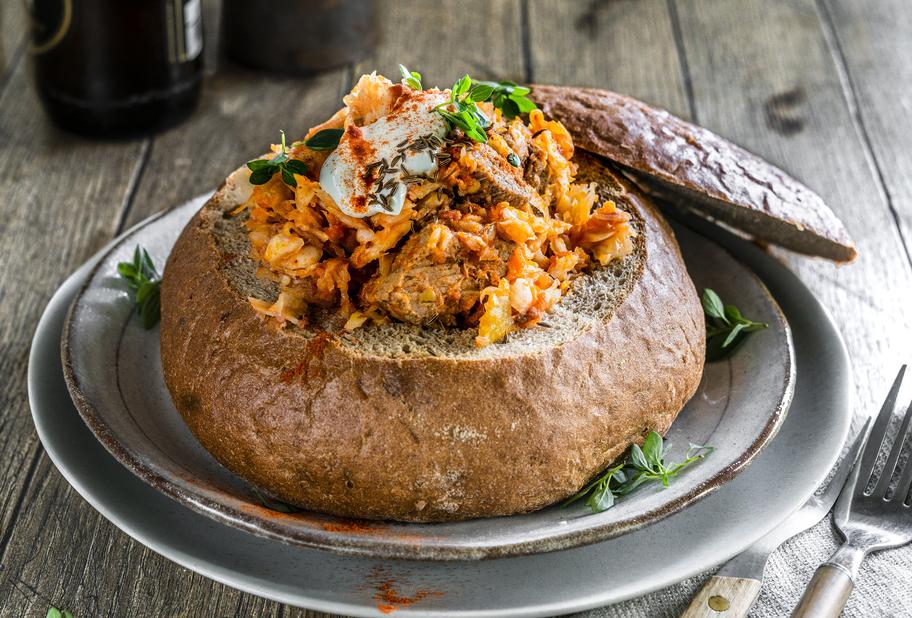 Bigos im Brot