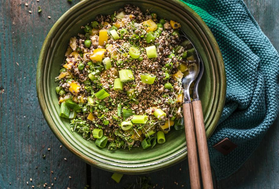 Quinoa-Linsen-Salat mit Sesamdressing für den Thermomix®