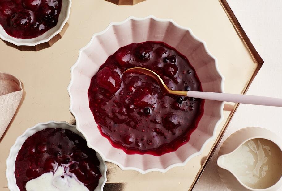 Rote Grütze mit Schuss