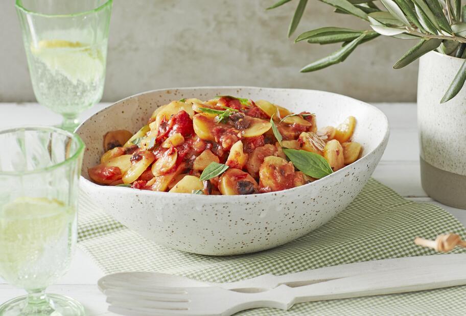 Tomaten-Kartoffelsalat mit wenig Zutaten