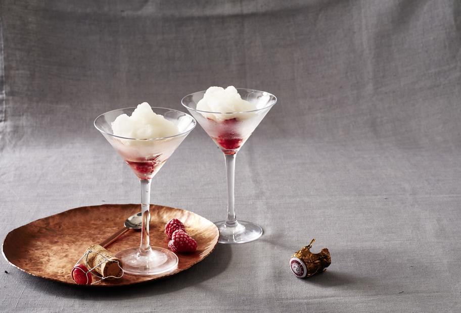 Champagner-Granita mit Himbeeren