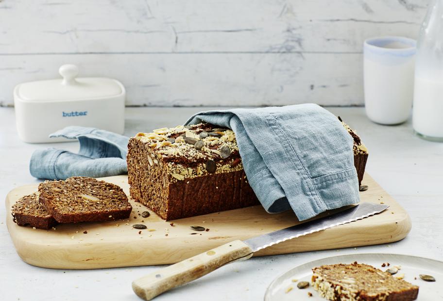 Nuss-Feigen-Vollkornbrot
