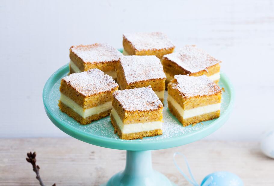 Rüblikuchen in Würfeln