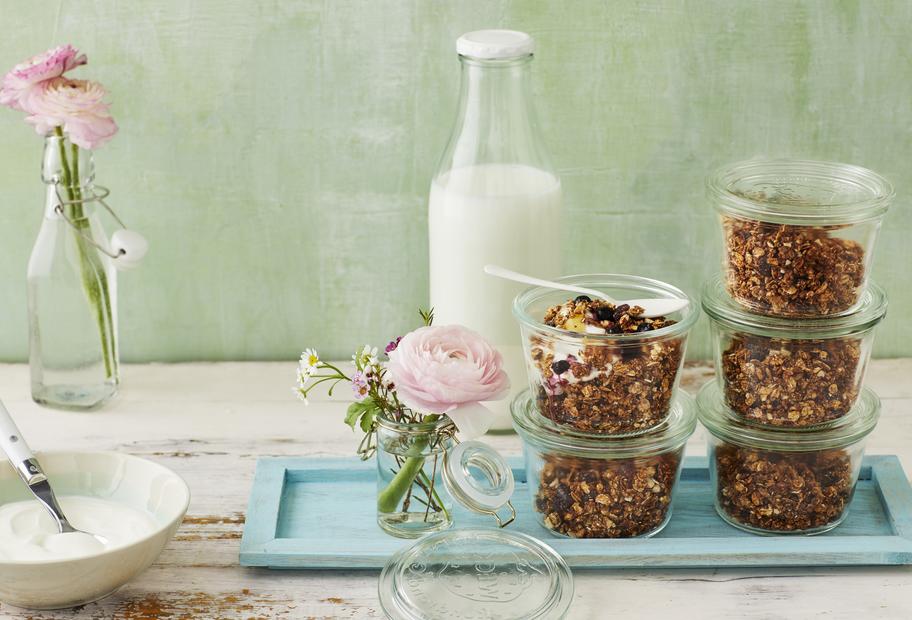 Vital-Müsli mit Datteln und Cranberrys