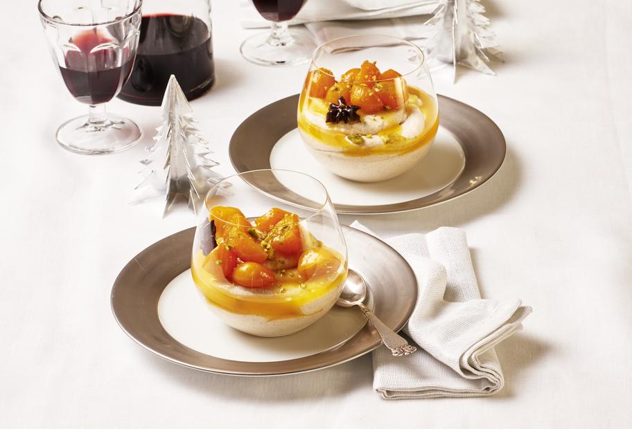 Zimt-Mousse mit marinierten Kumquats