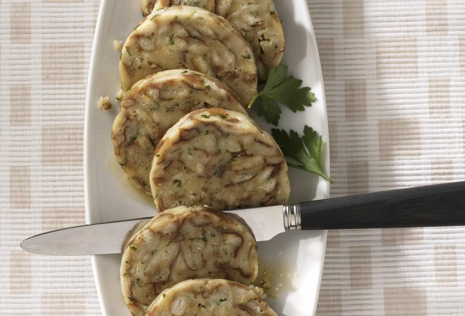 Laugen-Serviettenknödel