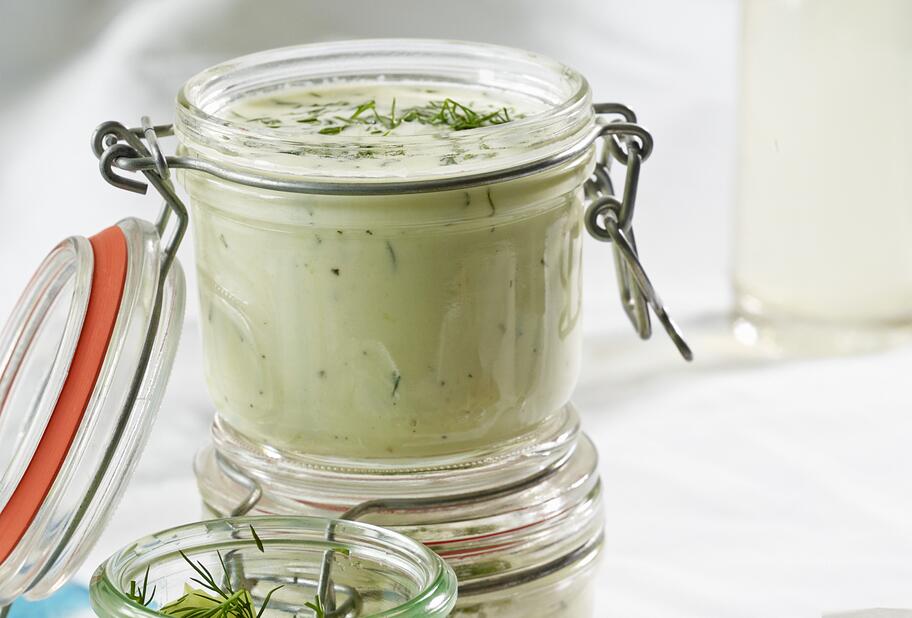 Leichte Gurken-Buttermilch-Suppe