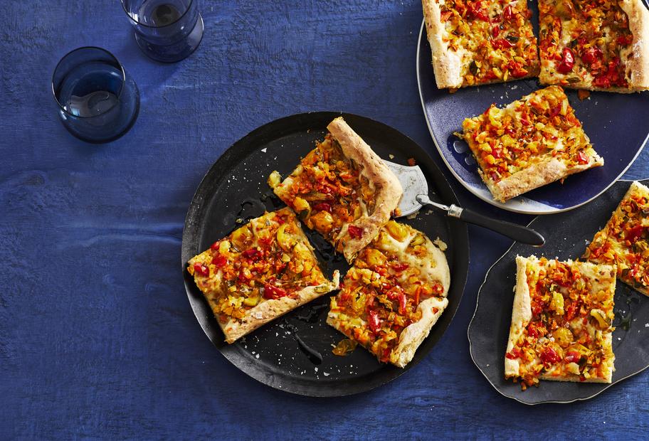 Focaccia mit Gemüse und Fenchelsaat