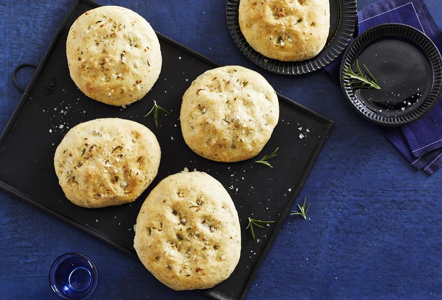 Oliven-Kräuter-Focaccia wie in Italien