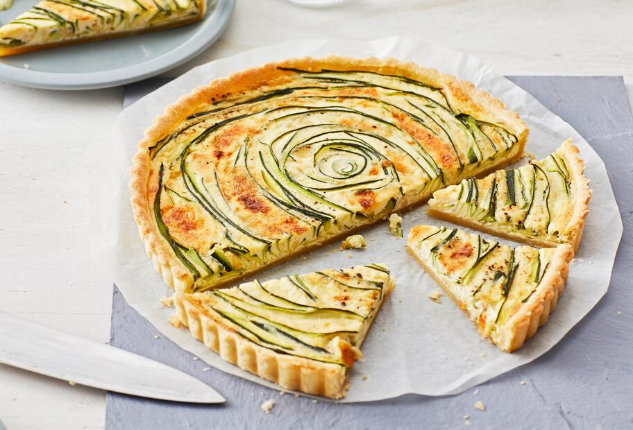 Knusprige Zucchini-Quiche mit Parmesan