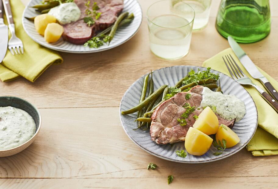 Kassler mit grüner Soße