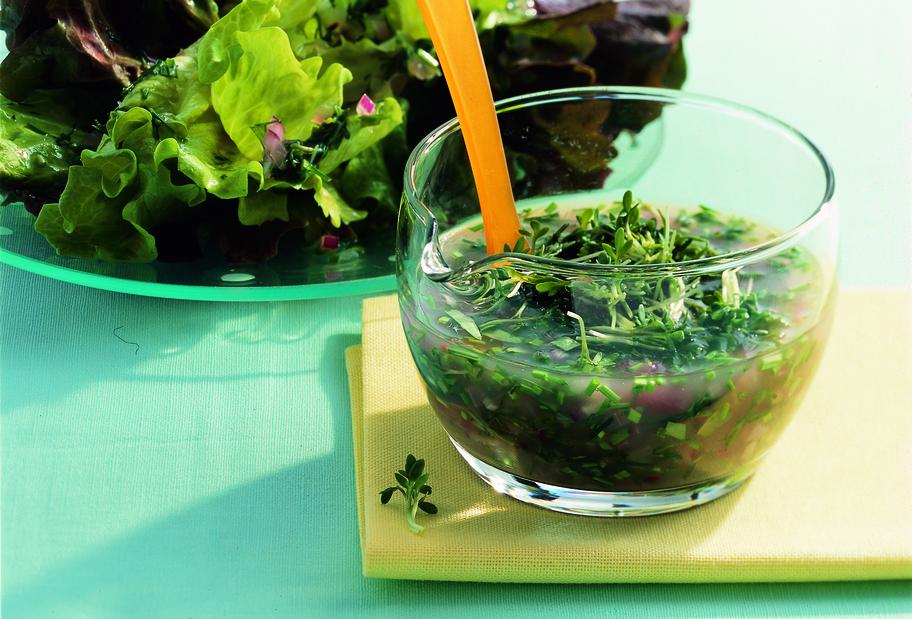 Fettarme Kräuter-Salatsoße für den Thermomix®