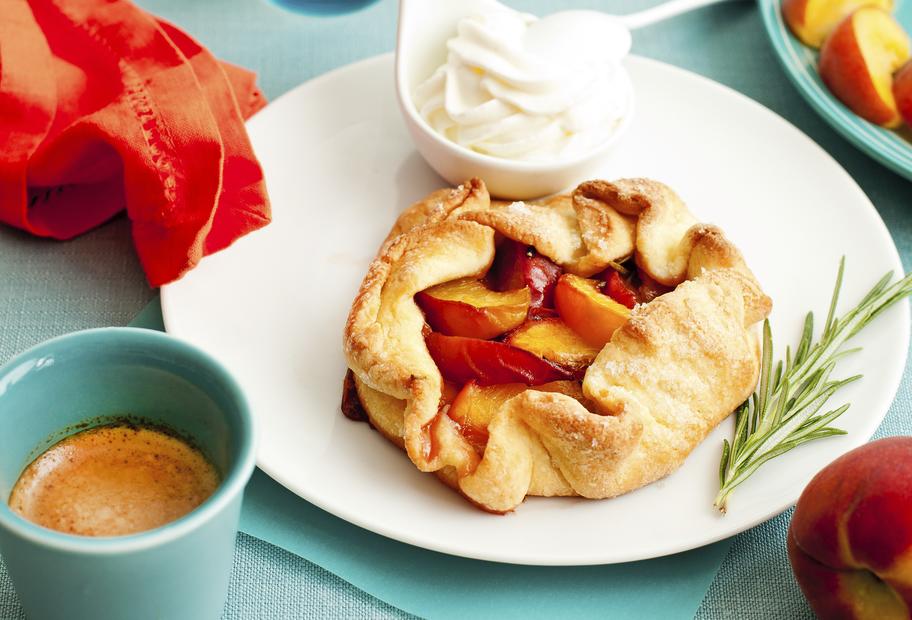 Pfirsichtartelettes mit Rosmarin