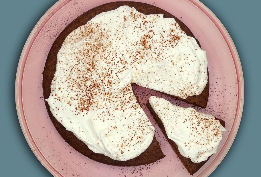 Low-Carb-Schokokuchen mit Sahne