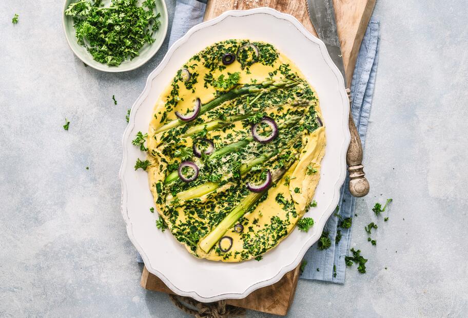 Spargel-Kräuter-Omelett