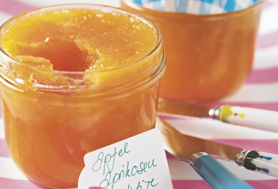 Aprikosenmarmelade mit Äpfeln