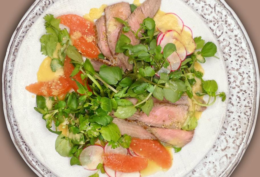 Brunnenkressesalat mit Hüftsteak-Tagliata