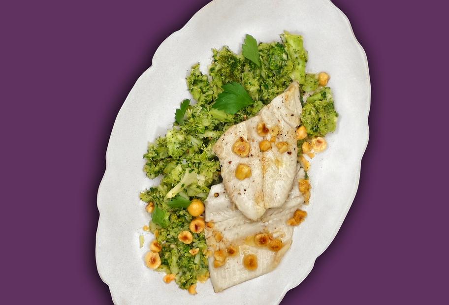 Nuss-Forelle mit Brokkoli-Stampf