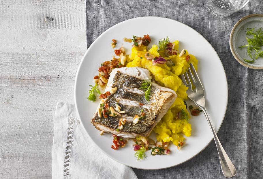 Zarter Seehecht mit Safran-Kartoffelpüree