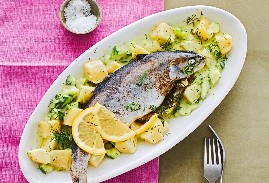 Forelle mit Kartoffel-Gurken-Gemüse
