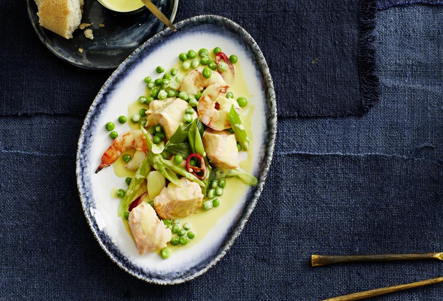 Garnelen und Lachs mit Wermutsauce