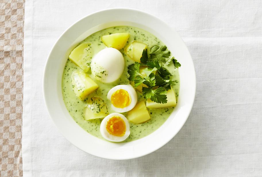 Eier in Petersiliensauce