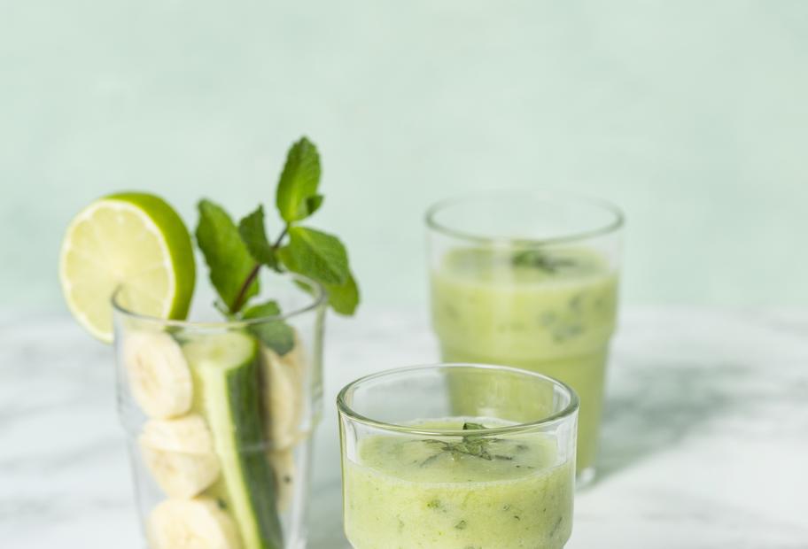 Erfrischender Gurken-Minz-Shake