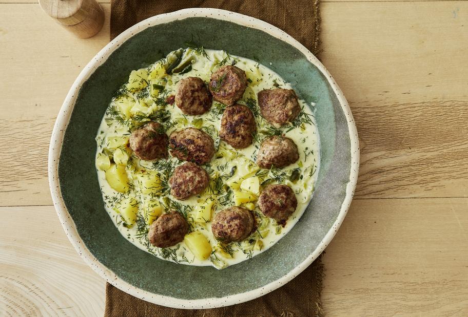 Sahniger Bulettentopf mit Kartoffeln