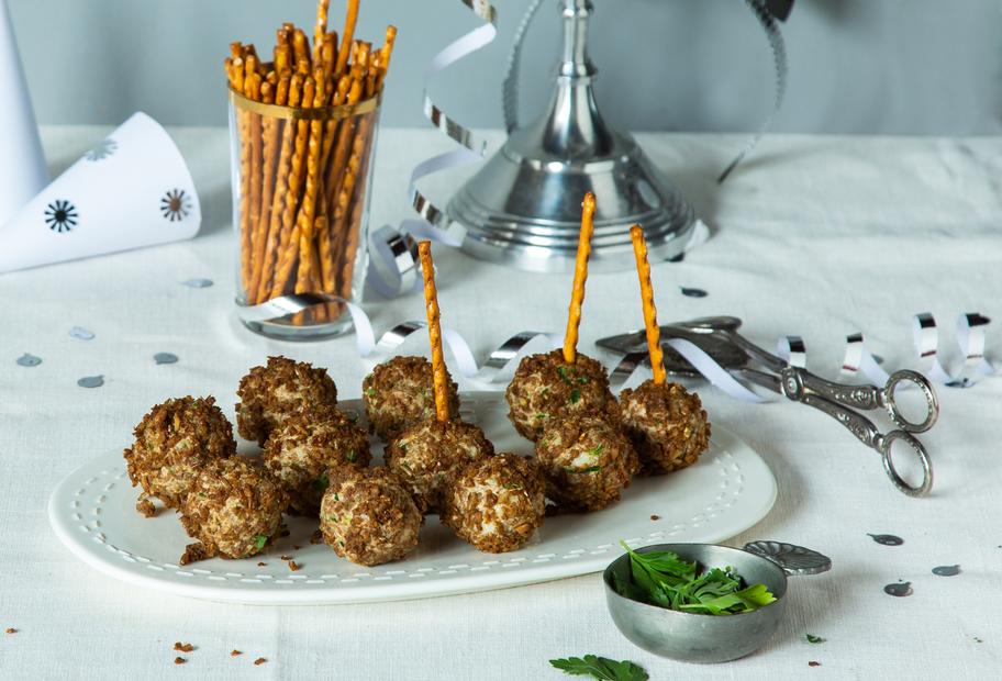 Food-Pops mit Salzstangen-Spießen