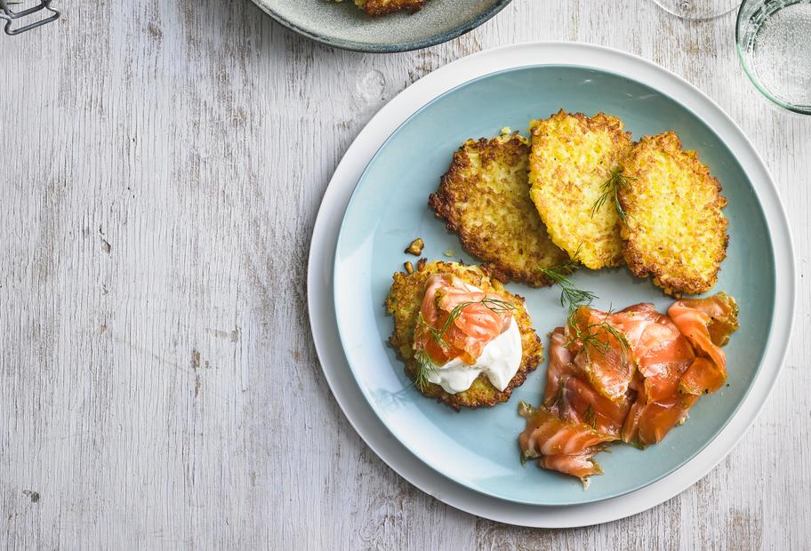 Graved Lachs mit feinen Reibekuchen
