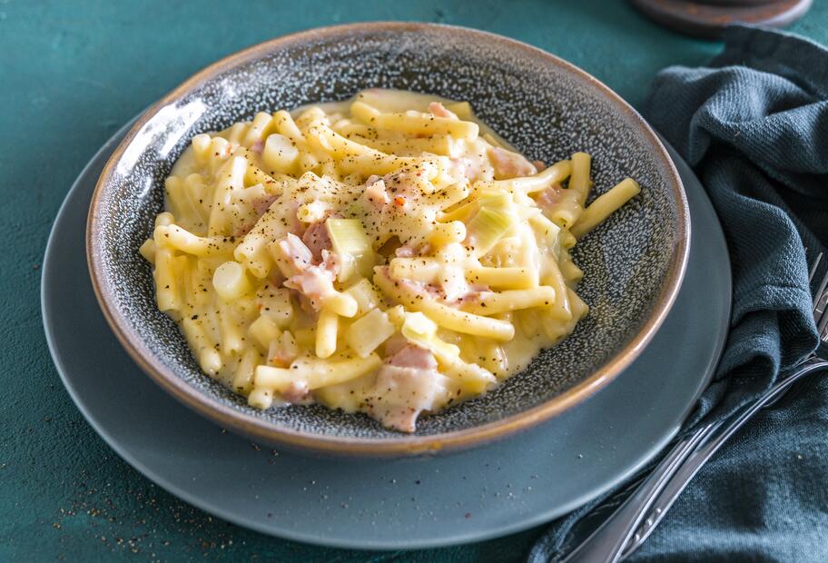 Käse-Schinken-Makkaroni mit Porree